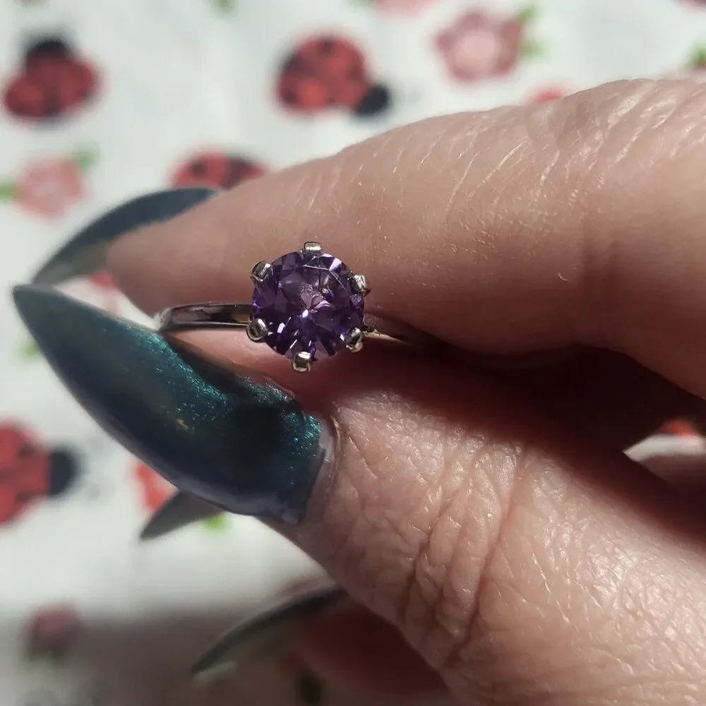 Sterling Silver Amethyst Solitaire Ring